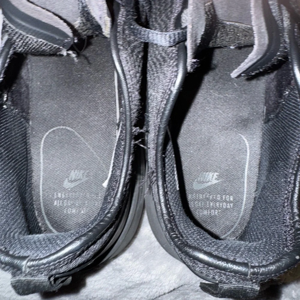 Men’s Nike Air Black Mesh Sneakers
